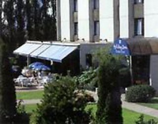 HOLIDAY INN GARDEN COURT BRUSS