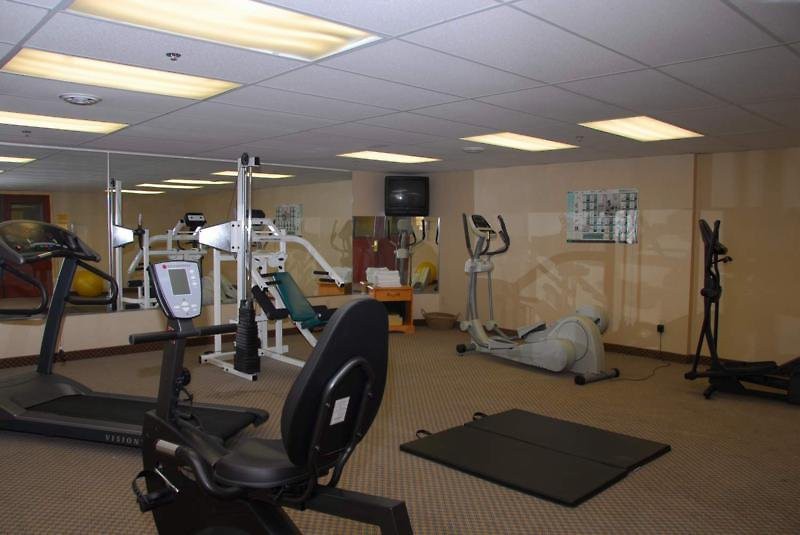 Monte Carlo Inns - Barrie Suites