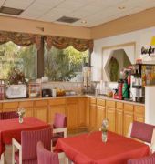 Days Inn by Wyndham Savannah - Abercorn Southside