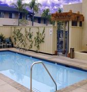 Sandpiper Lodge