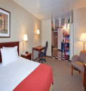Holiday Inn Express & Suites Henderson