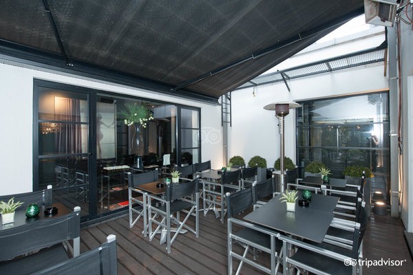 Be Manos Hotel