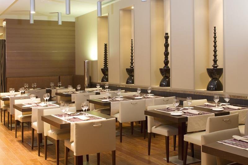 Hotel NH Poznan