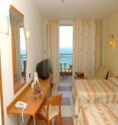 Hotel "Royal Bay"