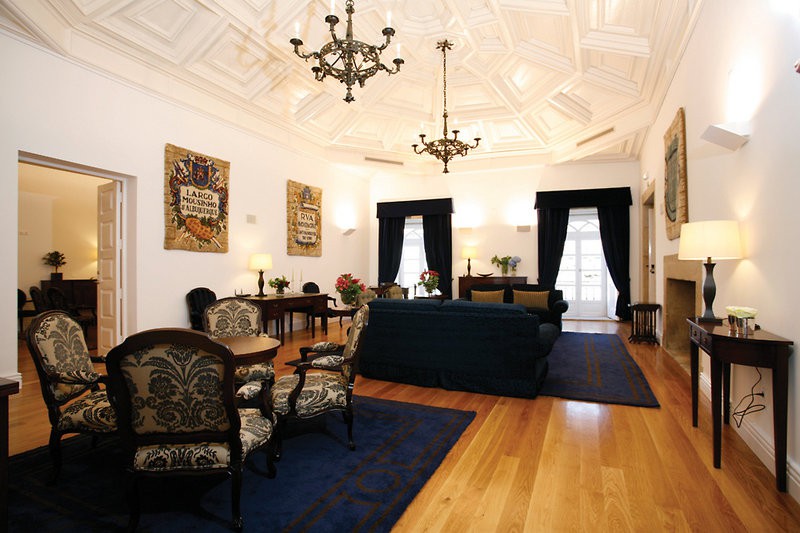 Palacio Dos Melos Hotel