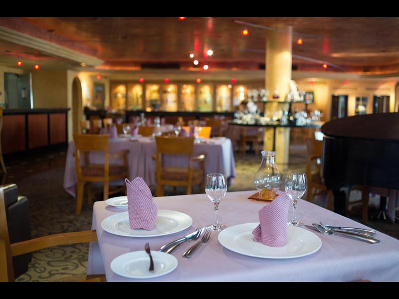 Villa La Estancia Beach Resort & Spa