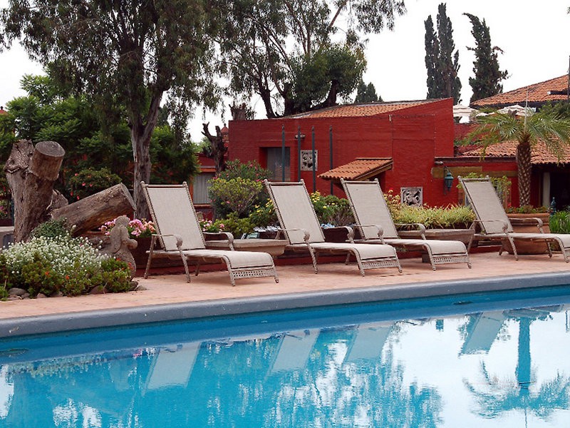 Villa San Jose Hotel & Suites