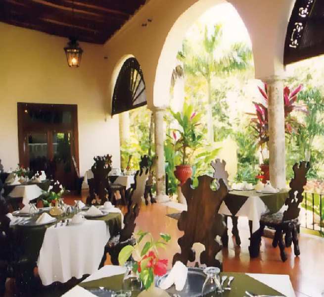 Hacienda Chichen Resort