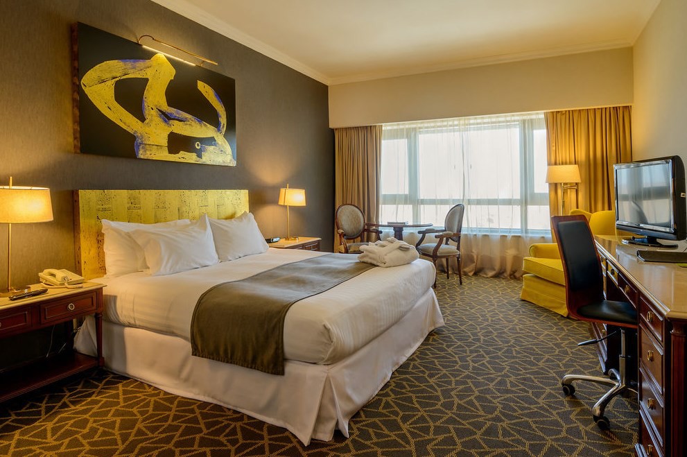 Radisson Montevideo Victoria Plaza Hotel