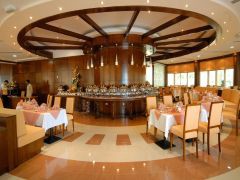Sharjah Premiere Hotel & Resort