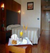Hotel Montera Plaza