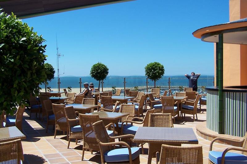HOTEL APARTAMENTO MARTIN ALONSO PINZON, 4 ESTRELLAS