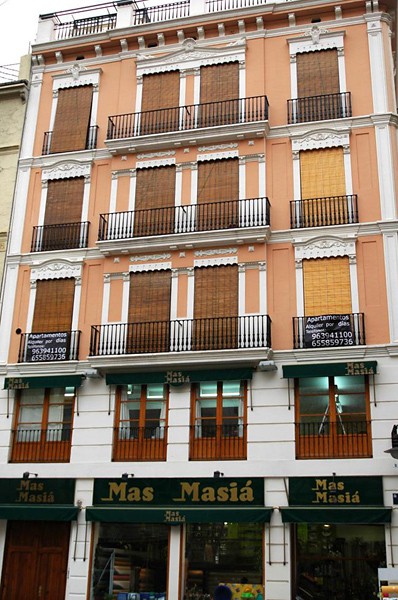 Living Valencia Apartments