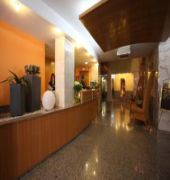 Apartahotel Los girasoles