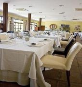 Villa Nazules Hotel Hípica Spa