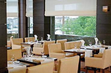 Central Park Hotel