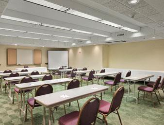 Baymont Inn & Suites Warren MI