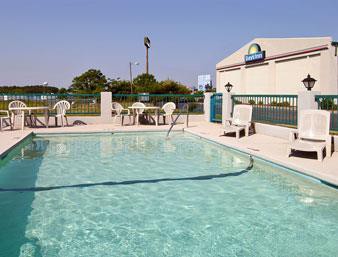 Days Inn-Byron