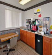 Days Inn-Byron