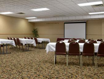 Days Inn & Suites by Wyndham Wausau