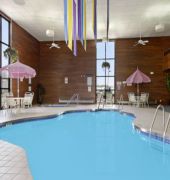 Days Inn & Suites by Wyndham Wausau