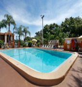 Travelodge Tampa/ West of Busch Gardens
