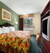 Travelodge Tampa/ West of Busch Gardens