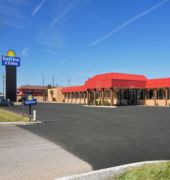 Days Inn & Suites by Wyndham Clovis