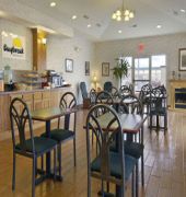 Days Inn & Suites Dumas