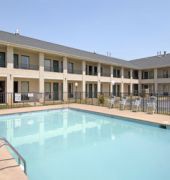 Days Inn by Wyndham Spartanburg Waccamaw