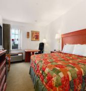 Days Inn by Wyndham Shawnee