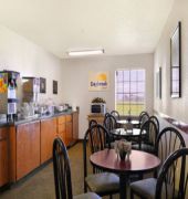 Days Inn by Wyndham Shawnee