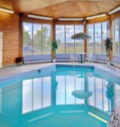 Ramada by Wyndham Stony Plain Hotel & Suites