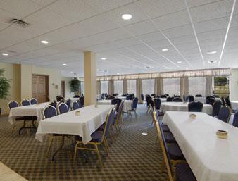 Days Inn by Wyndham Dubuque