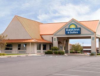 Days Inn & Suites by Wyndham Kokomo