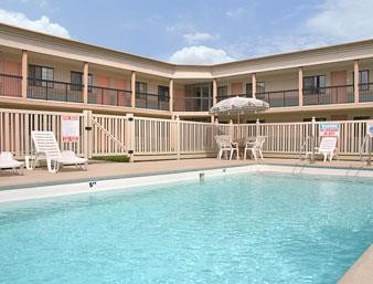 Days Inn & Suites by Wyndham Kokomo