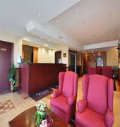 Days Inn & Suites by Wyndham Langley
