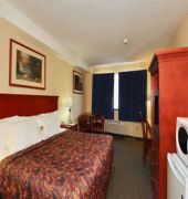 Days Inn & Suites by Wyndham Langley