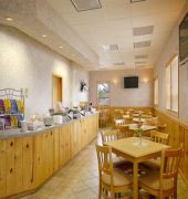 Days Inn & Suites by Wyndham Kill Devil Hills-Mariner
