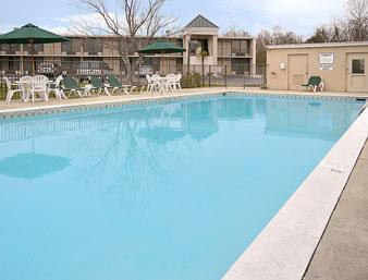 Days Inn by Wyndham Lafayette/University