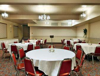 Super 8 by Wyndham Sarnia ON