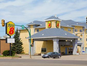 Super 8 by Wyndham Saskatoon Near Saskatoon Airport