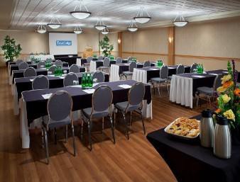 Travelodge by Wyndham Saskatoon