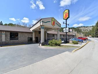 Super 8 Deadwood