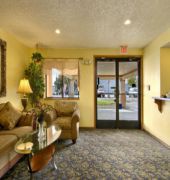 Super 8 Willows