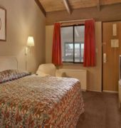 Days Inn by Wyndham West Allis/Milwaukee