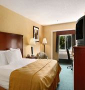 Ramada Kittery