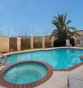 Comfort Suites NW Lakeline