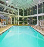 Holiday Inn Chicago-Elk Grove