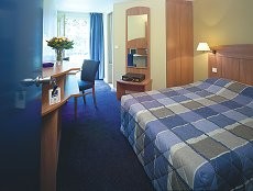 Hôtel Kyriad Paris Ouest - Villeneuve La Garenne